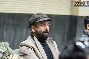 عکس های علی قربانزاده مجید صالحی و علی شادمان در مراسم ختم مادر برادران کیایی