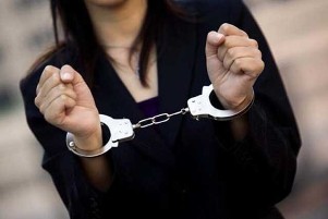 دستگیری زنانی که لباس کوتاه می پوشیدند در آمریکا! عکس