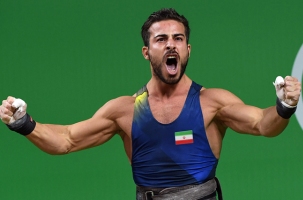 آمریکا سرانجام کوتاه آمد! ویزای وزنه برداران صادر شد