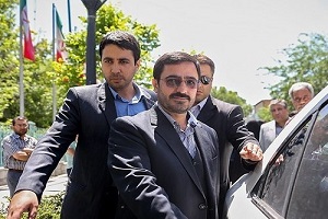 معاون مرتضوی:سال 88 به دانشجوها کالباس دادیم