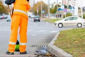 گزارش تکان دهنده به روایت زندگی عجیب رفتگر جوان
