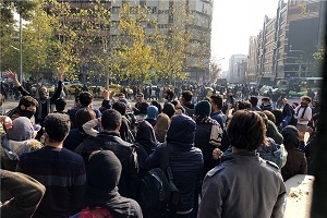 گزارشی از وضعیت خیابان‌ انقلاب تهران