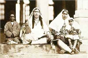 جلوه مدرنیته ایرانی از منظر جنیسیت با زنان سیبیلو و مردان بی ریش !