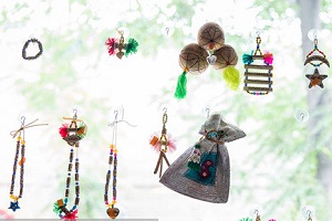 عروسک های عجیب بدون چهره در استان فارس!+ تصویر عروسک