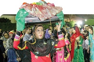 عروسی سنتی بندر، از جهازبرون تا پاشویه در گلاب!