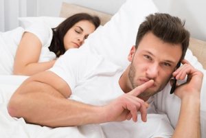 خیانت مرد متاهل انگلیسی و شماره دادن به زن برزیلی در جام جهانی به شکل عجیبی لو رفت! عکس