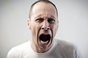 چرا بریدگی با کاغذ خیلی دردناک است؟ + راهکار کاهش درد