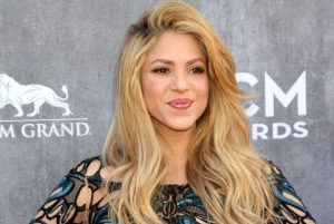 راز زیبایی و تناسب اندام shakira فاش شد!!