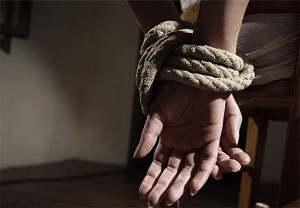نقشه زن جوان برای فرار از دست شوهر بد اخلاق