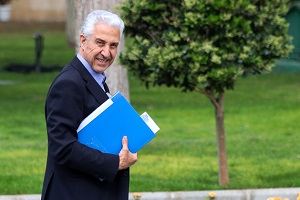 وزیر علوم از مجلس کارت زرد گرفت