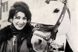 فروغ فرخزاد روی پرده سینما می آید