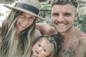 تصمیم جالب و خاص زن و شوهر جوان برای تربیت دخترشان! عکس
