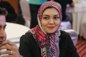 طبیعت گردی آزاده نامداری بدون چادر با دخترش! عکس