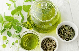 خواص چای سبز + خطرات نوشیدن چای سبز