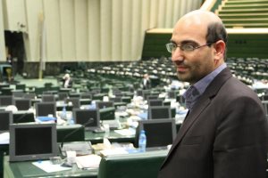 ابوترابی : اصلاح نظام اداری باید اولویت دو سال پایانی دولت باشد