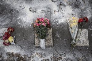 قبر یک فوت شده بر اثر کرونا از فاصله نزدیک