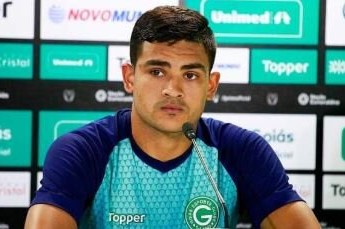 مهاجم برزیلی از پرسپولیس چقدر پول می گیرد؟