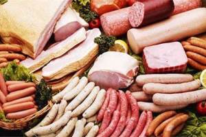 مردم به جای مرغ و گوشت، کالباس می‌ خورند