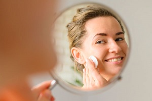 بهترین روش شستشوی صورت بدون آسیب به آن در آلودگی هوا و کرونا