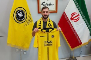 بازگشت محمدرضا خلعتبری به سپاهان در 37 سالگی!