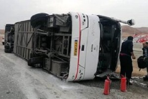 واژگونی مرگبار اتوبوس مسافربری در جاده 