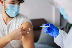 در چه مواقعی تزریق یک دوز واکسن بهتر از دو دوز آن می باشد؟