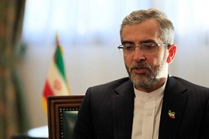 حضور علی باقری در محل سفارت روسیه در تهران