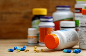توضیج وزیر بهداشت درباره قیمت دارو در سال آینده 