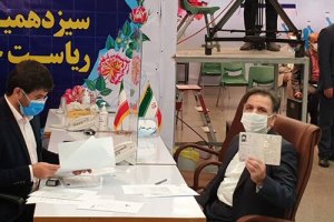 حمله تند آخوندی به احمدی‌ نژاد و مخالفان FATF