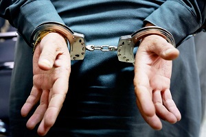 دو دوست برای ازدواج با یک مادر و دختر قاتل شدند