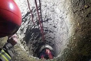 مرگ تلخ کارگر چاه کن در عمق 100 متری 