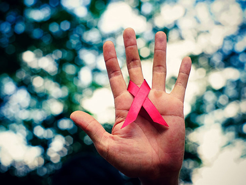 چطور با وجود ابتلا به ویروس HIV زندگی سالمی داشته باشم؟