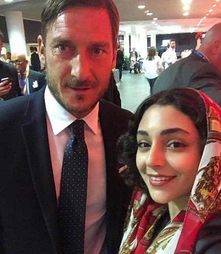 هستی مهدوی در کنار فرانچسکو توتی