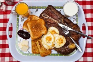 آخرین غذایی که 8 قاتل خطرناک قبل از اعدام خوردند! + عکس