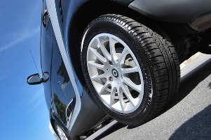 زمان مناسب تعویض لاستیک ماشین؟ + آشنایی با انواع لاستیک
