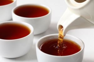 مضرات چای کهنه دم یا جوشیده