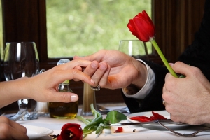 چگونه در اولین برخورد جذاب شویم؟