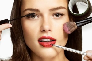 ترفندهای آرایش سریع برای خانم های کارمند!!