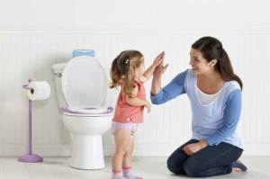 چه زمانی و چگونه کودک را از پوشک بگیریم؟