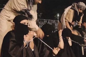 در سالن فروش زنان داعش چه میگذرد؟