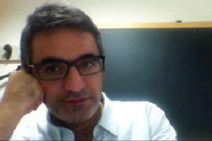 واقعا این استاد به خاطر صدای زنانه اش از دانشگاه خواجه نصیر اخراج شده است