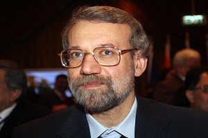 لاریجانی بدون محافظ در یک مراسم