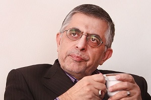 کرباسچی: رئیسی در مناظره تند شد تا دیده شود