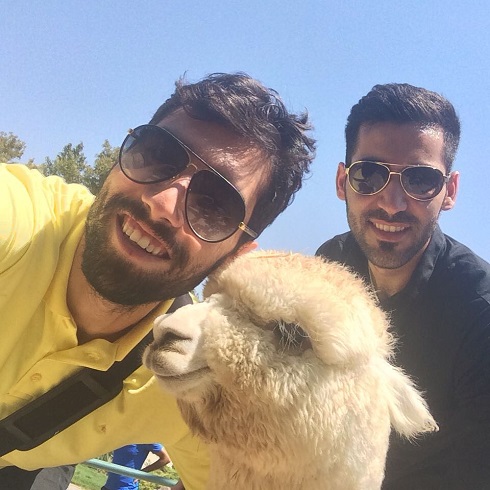 عکس سلفی سید محمد موسوی و یک شتر