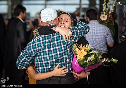 بازگشت حجاج ایرانی در میان اشک و لبخند