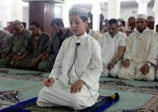 نماز جماعت کودک 5 ساله