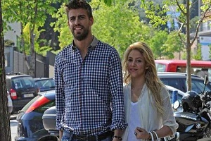 لباس‌های جالب پیکه و همسرش در هالووین! + عکس