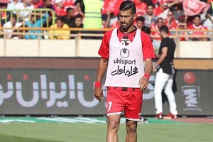 تصویری از مدل موهای جدید بازیکن جنجالی پرسپولیس