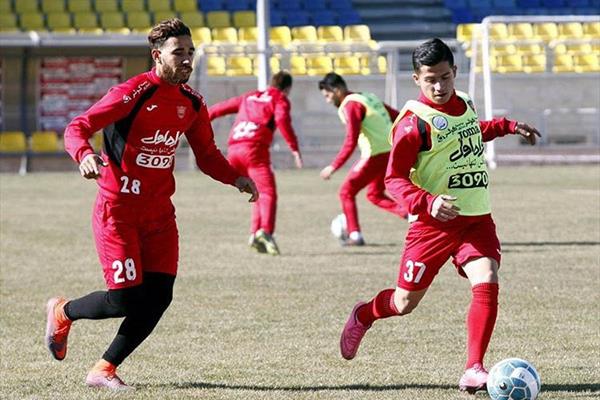 دو بازیکن پرسپولیس اینگونه قربان صدقه یکدیگر رفتند 