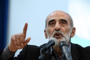 حضور جنجالی شریعتمداری در دانشگاه + تصاویر